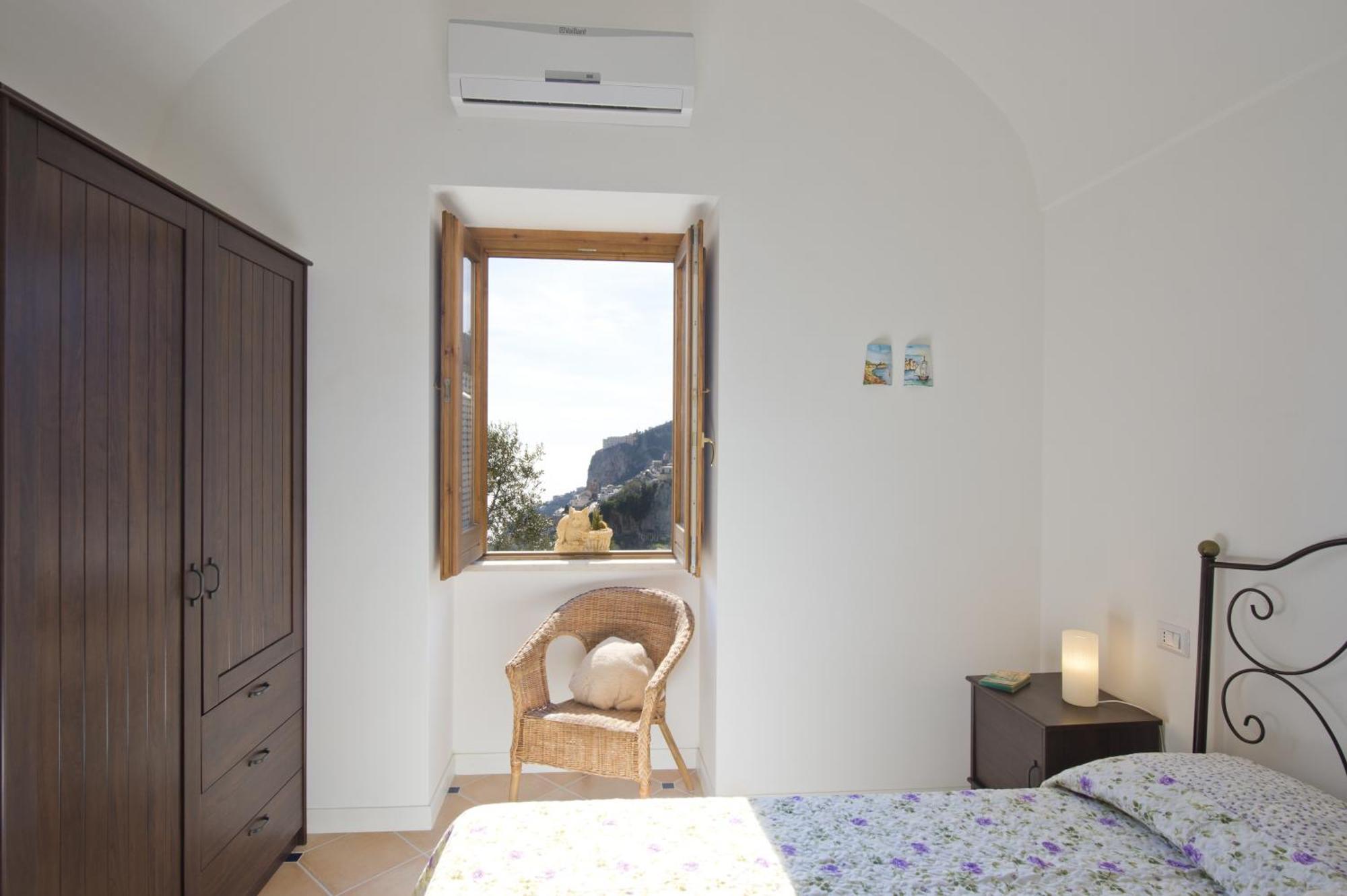 La Scivitella Villa Amalfi Room photo