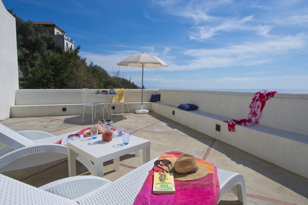 La Scivitella Villa Amalfi Room photo