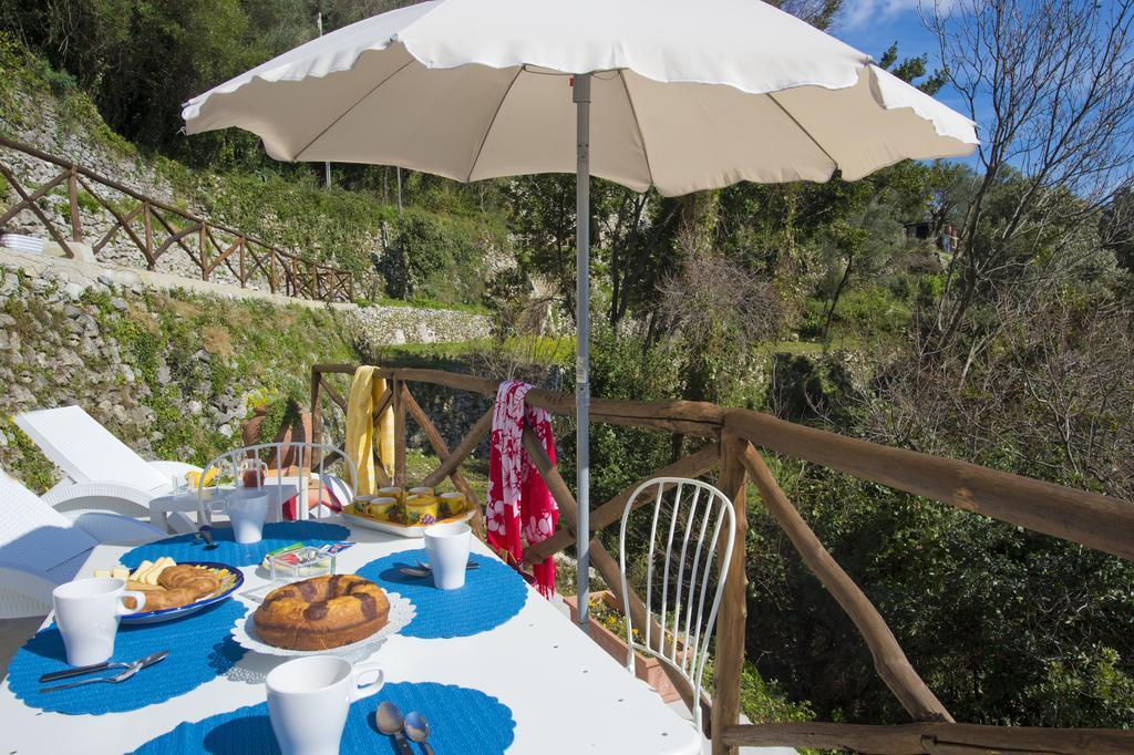 La Scivitella Villa Amalfi Room photo